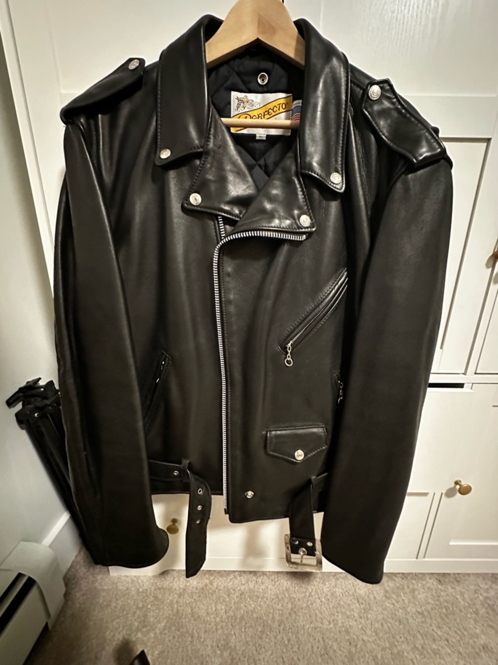 Schott NYC Black Leather Schott Motorcycle Jacket nearly mint condition